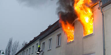 Mann rettet Nachbar aus brennender Wohnung