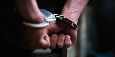 Vier Festnahmen nach Überfall auf 18-Jährigen