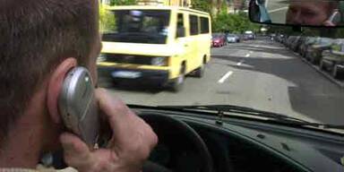 handy_autofahren