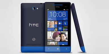 Zwei Windows Phone 8-Handys von HTC
