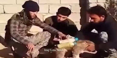 ISIS schnallt Welpen Bombengürtel um