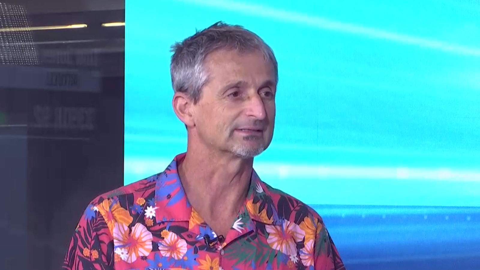 58.583 CoronaNeuinfektionen Hans Peter Hutter im Interview oe24.at