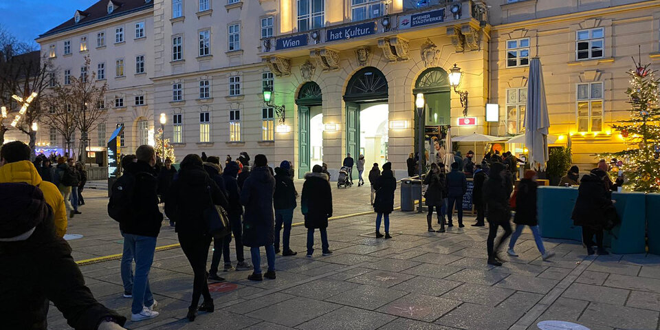 Schon wieder: Massen stürmen trotz Lockdown Punsch-Stände