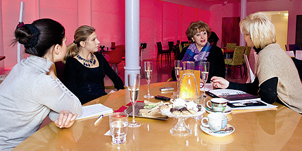 Gerda Rodgers und Kolleginnen