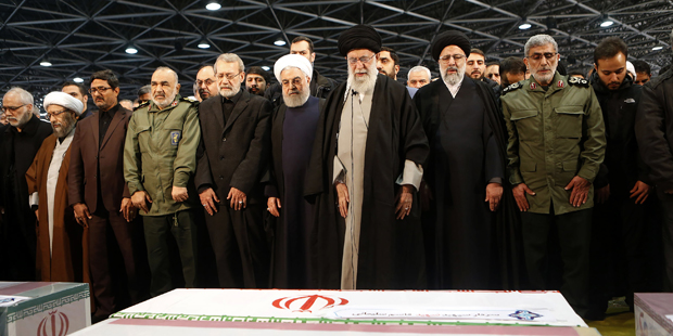 Getöteter General: Khamenei weint am Sarg
