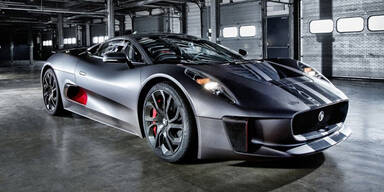 Waltz fährt cooleres Auto als James Bond