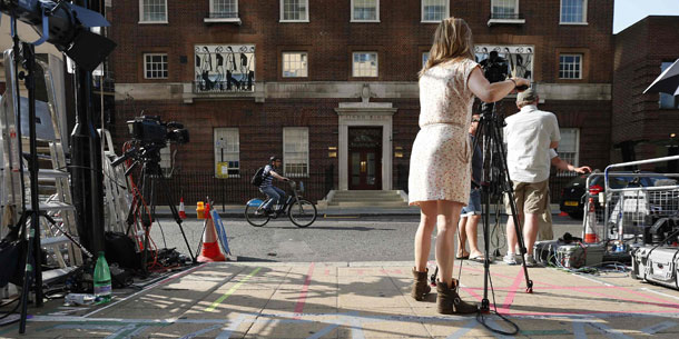 Royal Baby: Kate ist schon in London