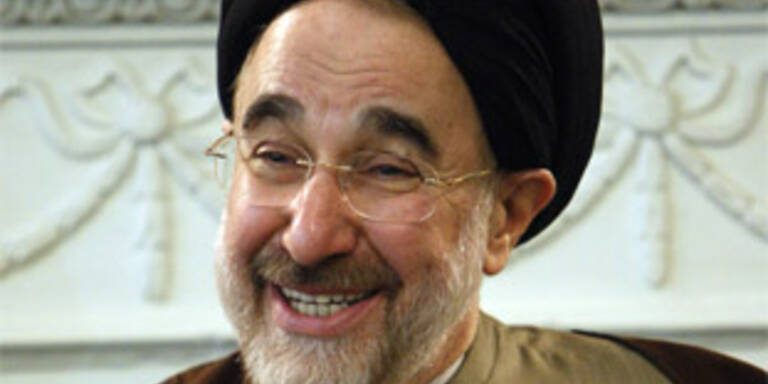 Звуки хатами. Мохаммед Хатами. Хатами Мохаммад портрет. Горбачев Иран.
