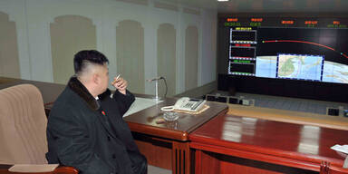 So cool beobacht Kim Jong-Un seine Rakete