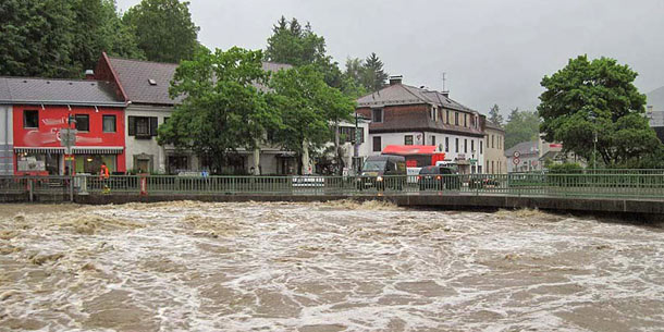 Dauerregen bringt Hochwasser