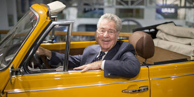 Heinz Fischer in Bruno Kreiskys gelben Käfer