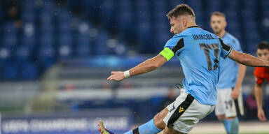 Lazio müht sich ins Achtelfinale