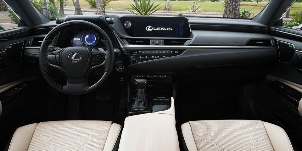 Lexus ES greift A6, 5er und E-Klasse an