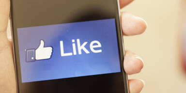 like-facebook am smartphone