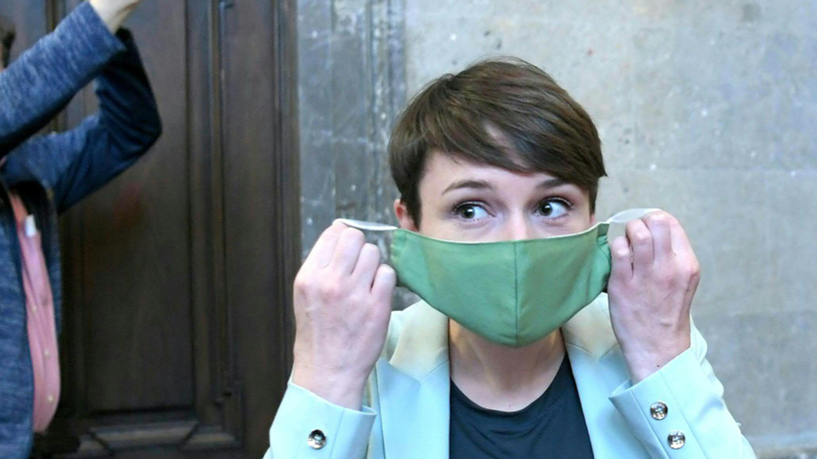  Kopftuchverbot: Neuregelung für Grüne ausgeschlossen - oe24.at Bildidee 