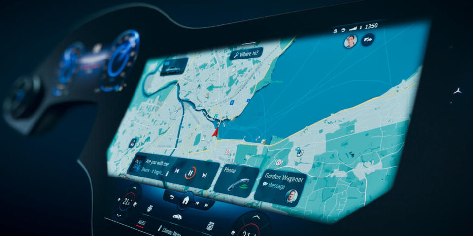 Mercedes zeigt High-Tech-Cockpit des EQS