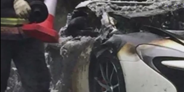 Sündteurer McLaren geht in Flammen auf