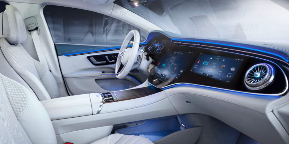 Mercedes zeigt High-Tech-Cockpit des EQS