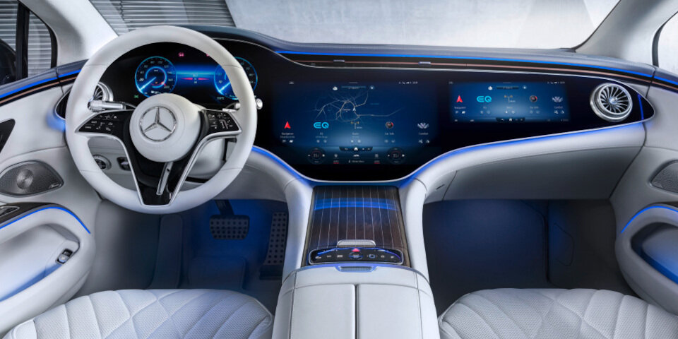 Mercedes zeigt High-Tech-Cockpit des EQS
