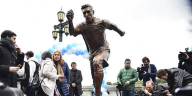 Chaoten zerstören Messi-Statue