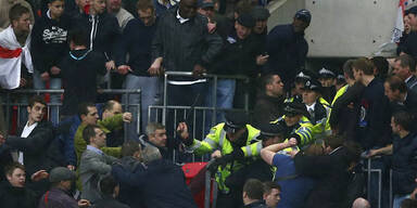 Millwall-Fans prügelten sich untereinander