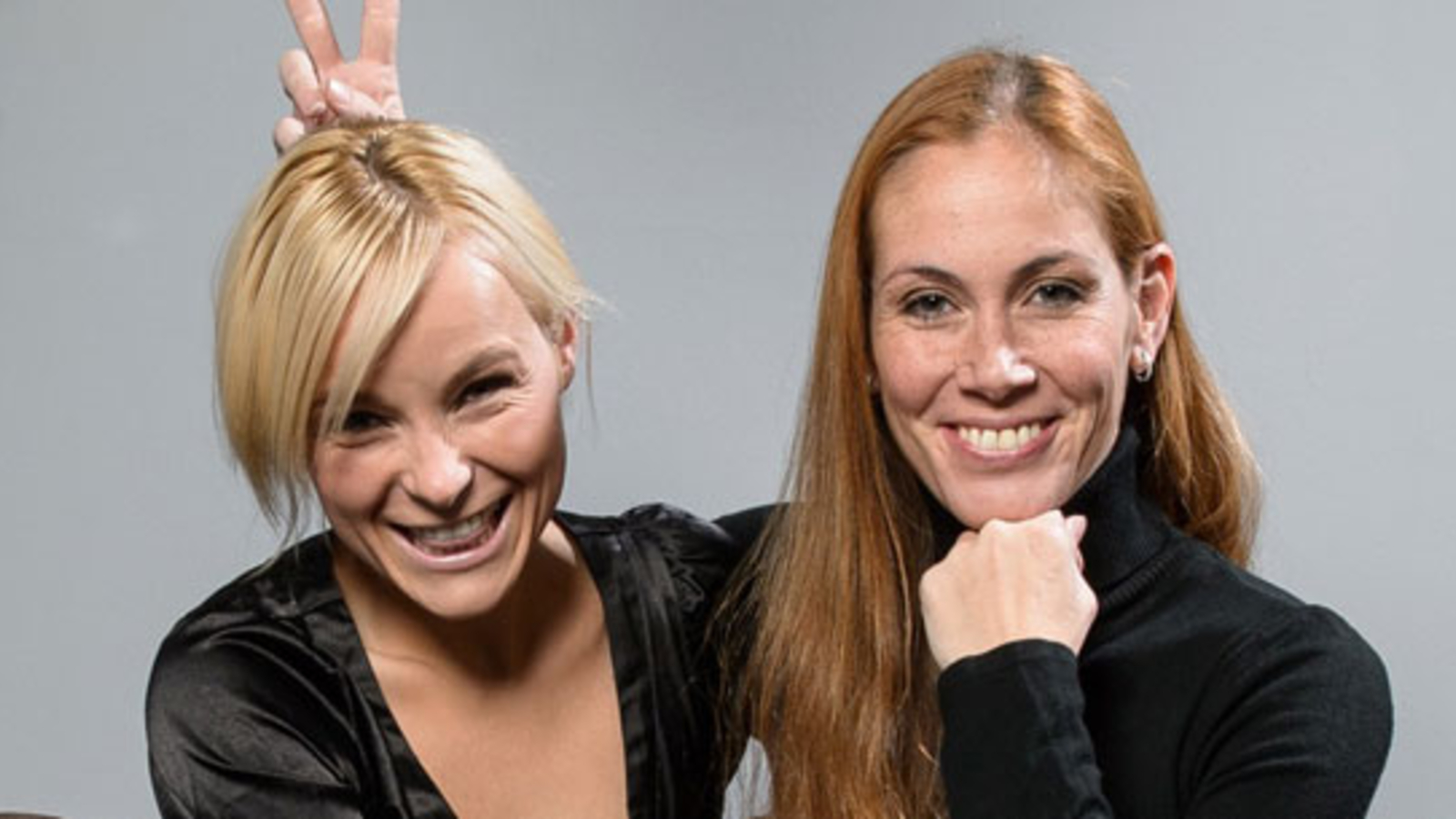 Missy May & Adriana Zartl bringen ihr Leben auf die Bühne oe24.at