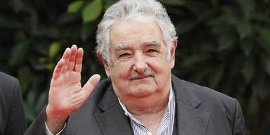 Mujica: "FIFA ist Haufen alter Hurensöhne"