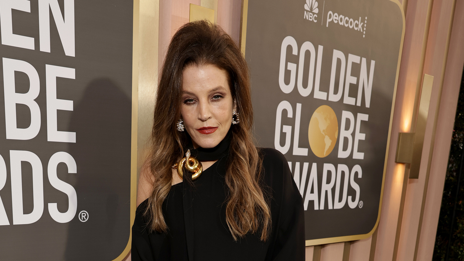 Elvis' daughter Lisa Marie Presley dies - Celebrity Gossip News