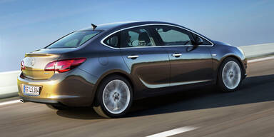 Opel stellt die Astra Limousine vor