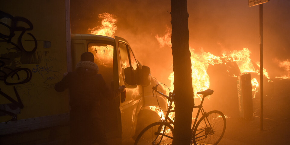 Paris brennt! Schwere Krawalle in Frankreich