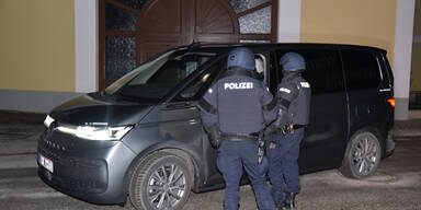 In Haus verschanzt: Bewaffneter Polizist wurde bewusstlos