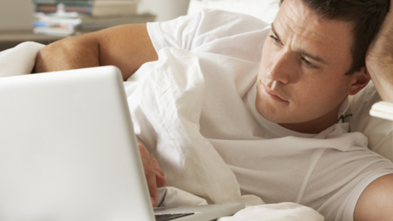 Regierung plant Liste aller Bürger, die Pornos schauen - oe24.at