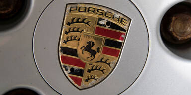 21-Jähriger schrottet Porsche in Wien