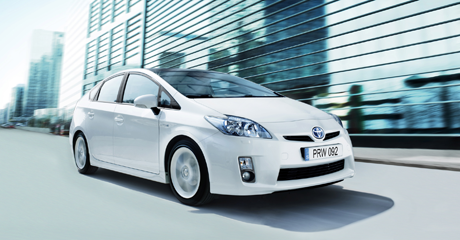 Plug-in Version des Toyota Prius und E-RAV 4