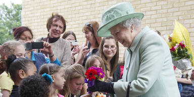 Queen Elizabeth besucht Tatort