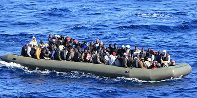 Aktivist: Militär schlitzt Flüchtlingsboote auf