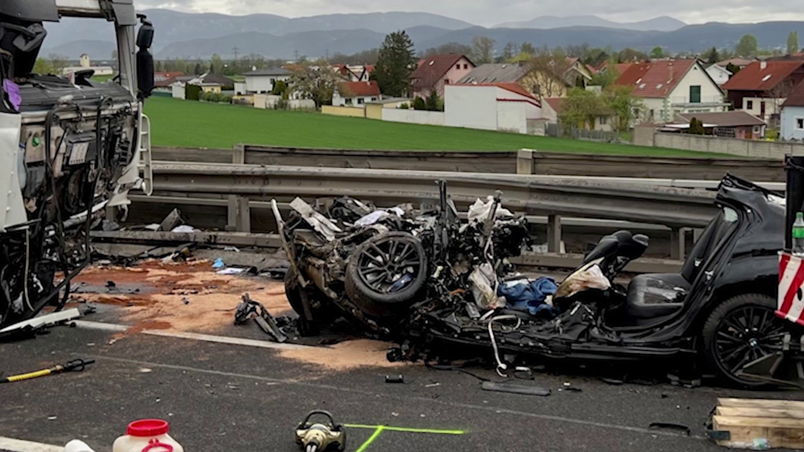 Zwei Tote Bei Unfall Auf Der S4 In Niederösterreich Oe24at