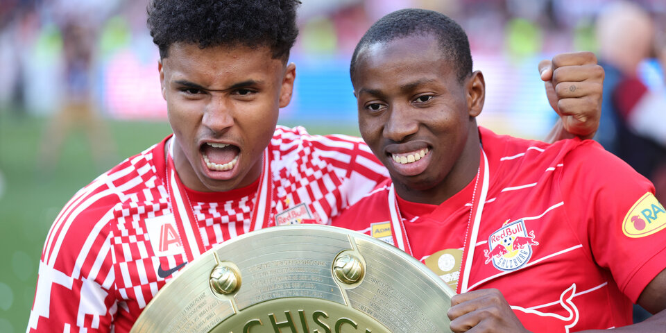 1.000 Liter Freibier! Bullen feiern Titelparty