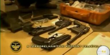 Waffen am Brad Pitt-Set beschlagnahmt