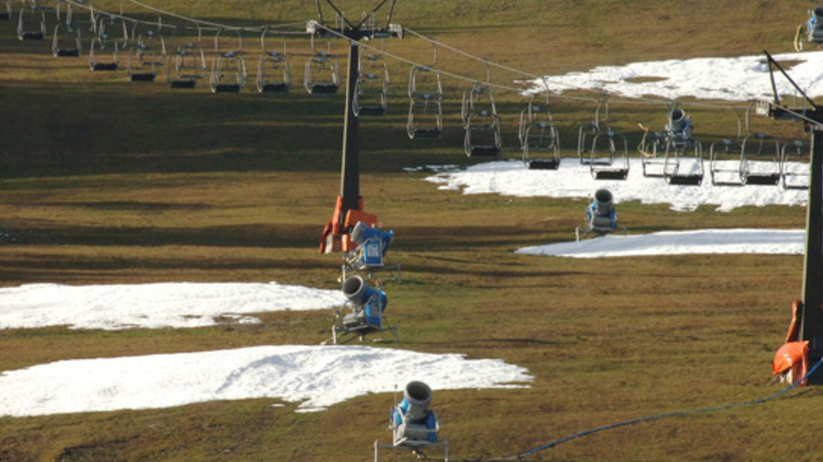 Föhn: Kleine Skigebiete sperren zu