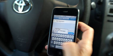 Handy am Steuer: Was sich jetzt ändert