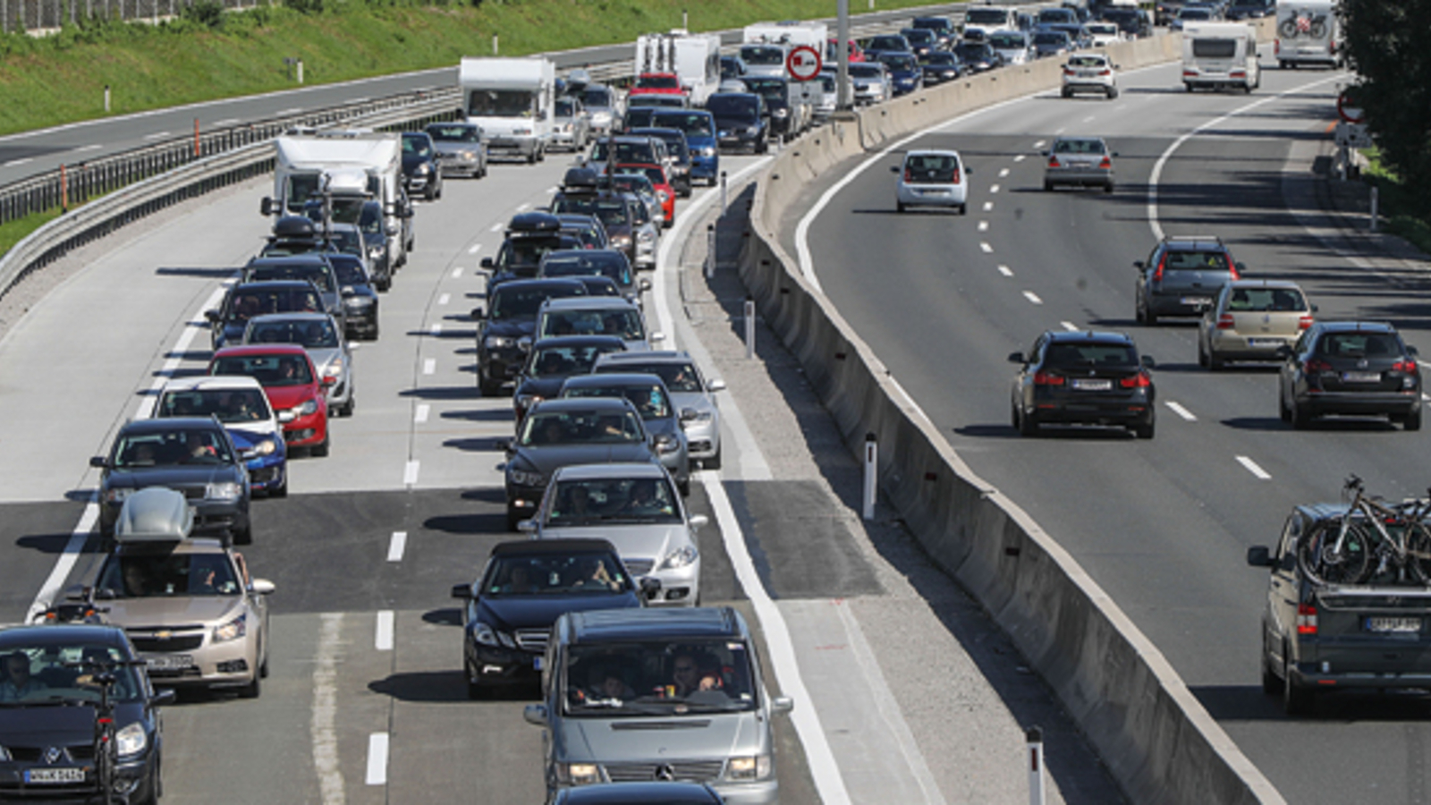 Die Bayern kommen: Mega-Staus in Österreich - oe24.at