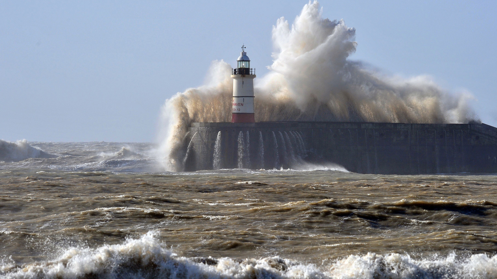 Faszinierend Sturm Über England Ebenbild