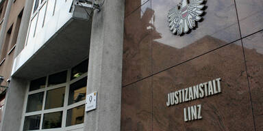 Mordverdächtiger bringt sich um