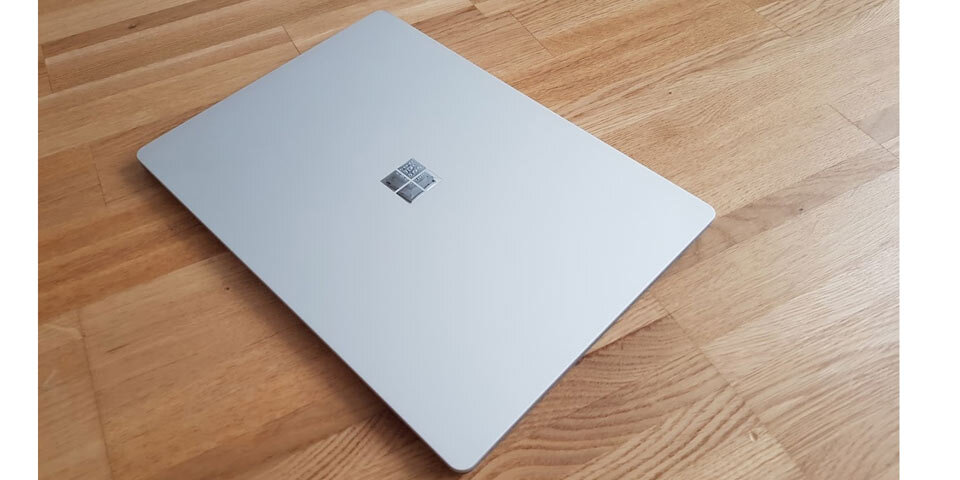 Microsofts erstes Notebook im oe24-Test