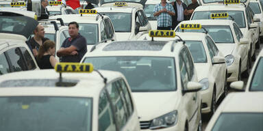 Taxifahrer protestieren gegen "Uber"
