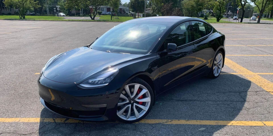 Erwischt: Tesla Model 3 bekommt ein Facelift
