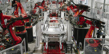 Tesla fertigt trotz Verbot: Elon Musk droht Haft