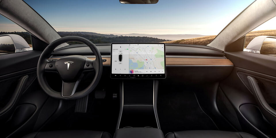 Tesla schickt das Model 3 ins Rennen