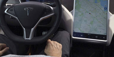 Unfall-Tesla fuhr offenbar zu schnell